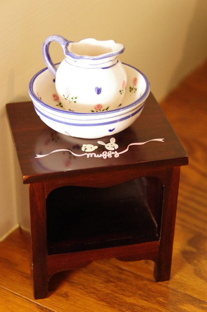 Vintage Doll Bedroom with Furniture, Accessories and Dolls