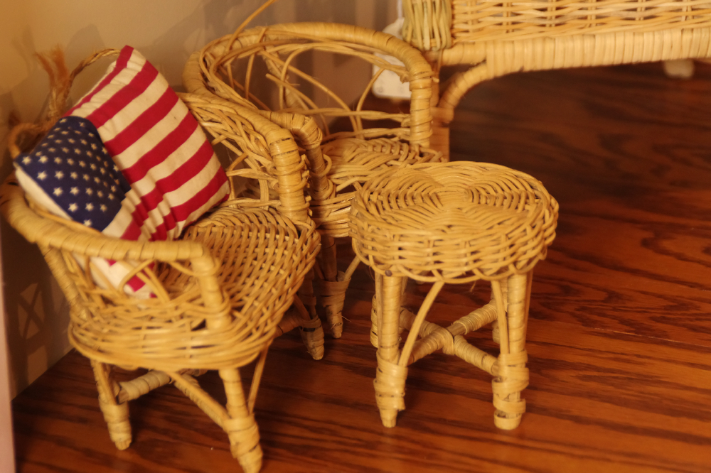 Vintage Doll Living Room with Furniture, Accessories and Dolls