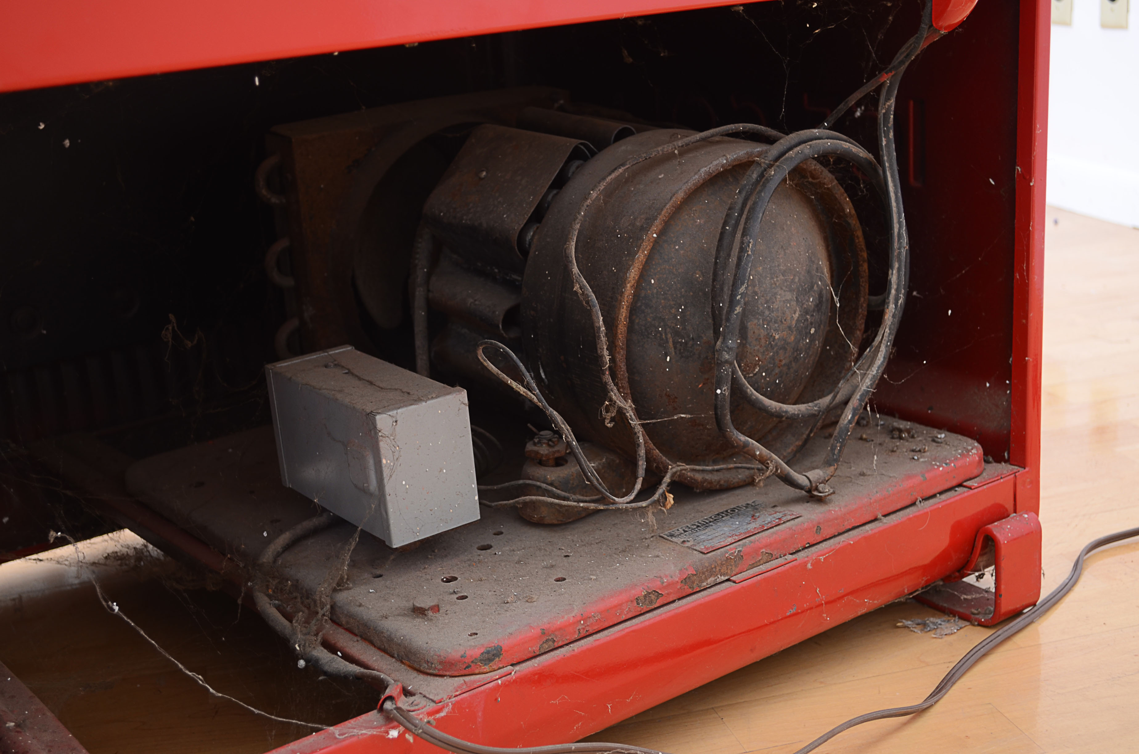 1940's Coca-Cola Self -Serve Bottle Machine Chest