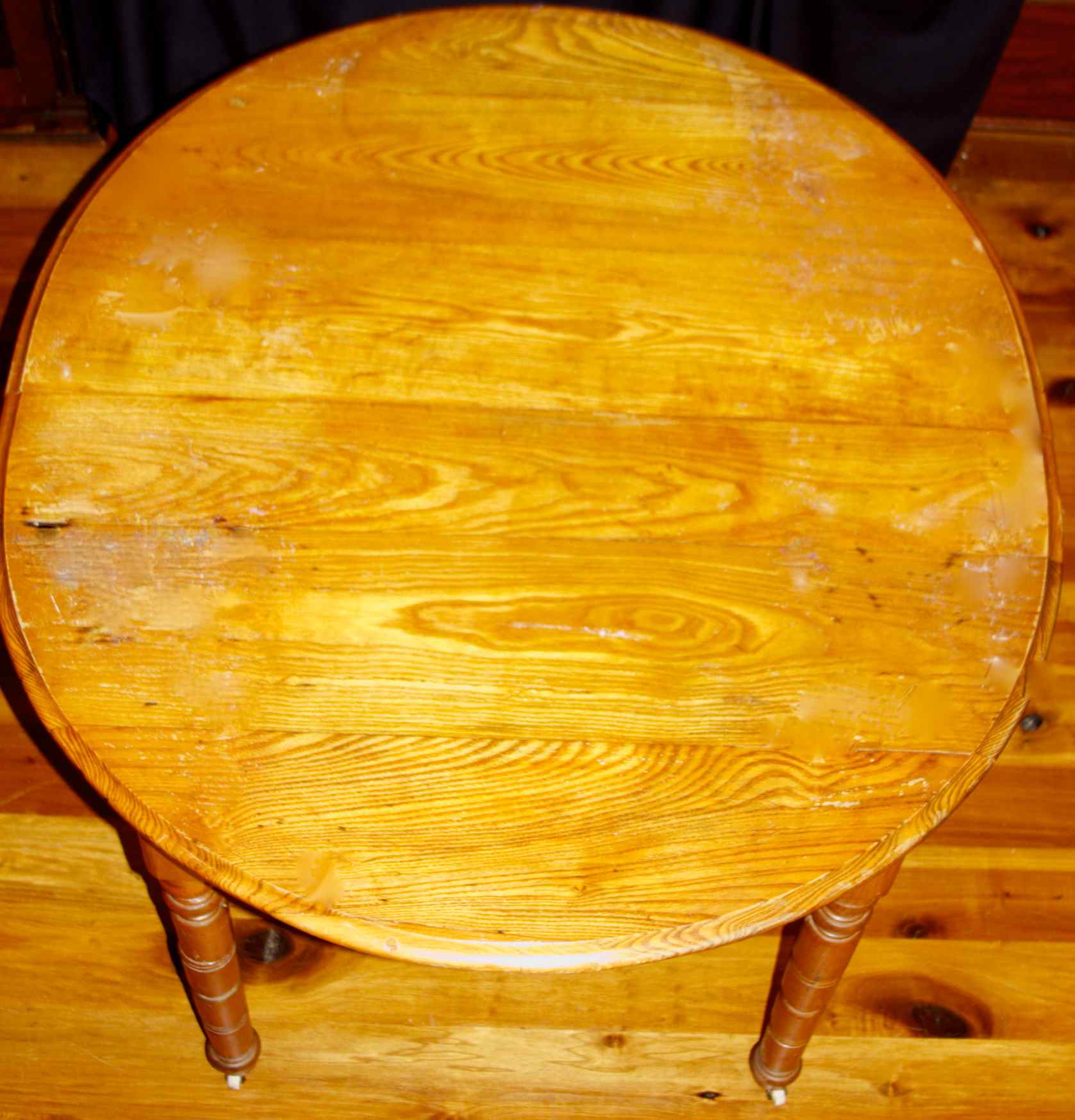 Nice Oval Oak Dining Table