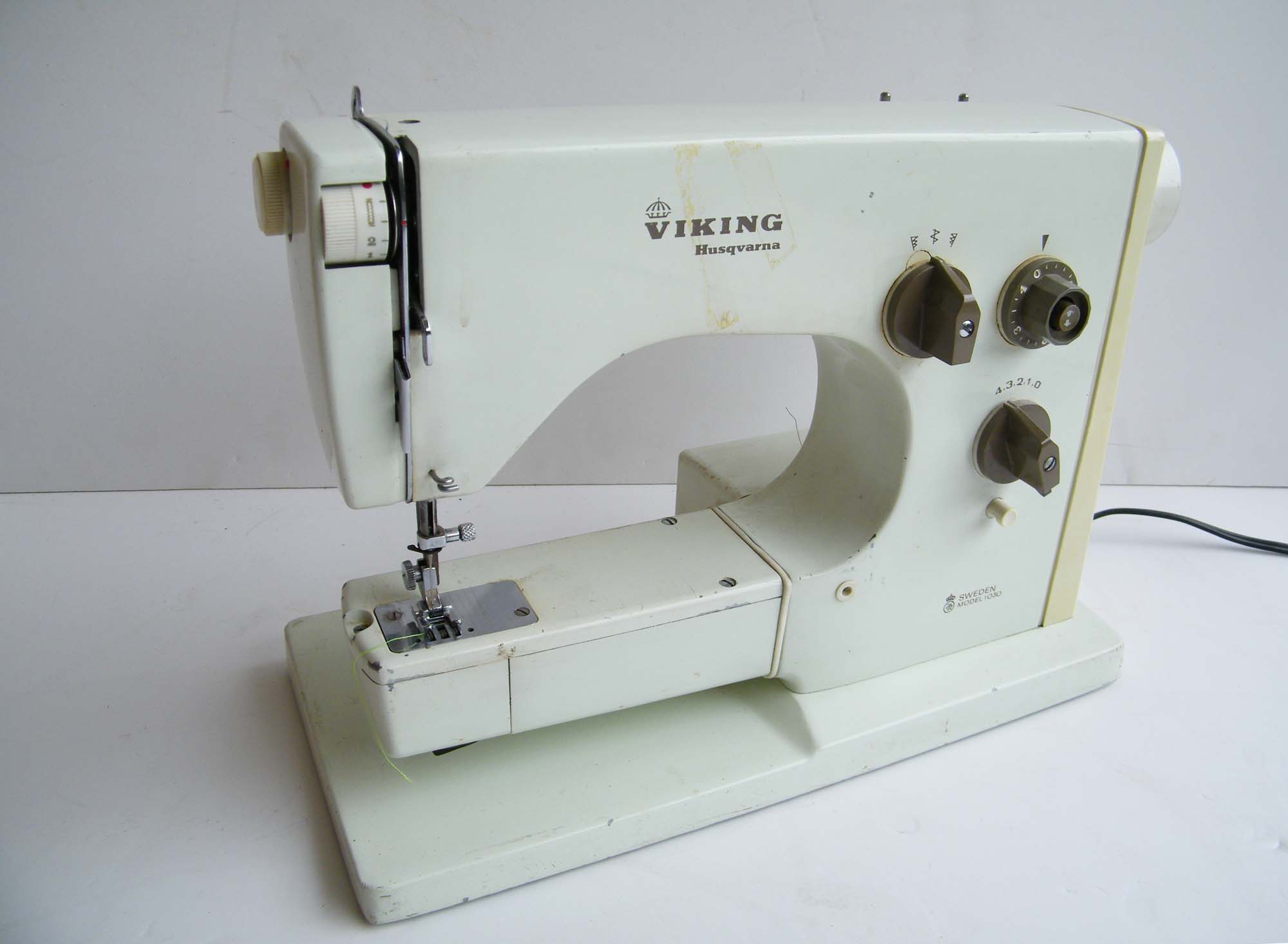 Viking Husqvarna Sewing Machine