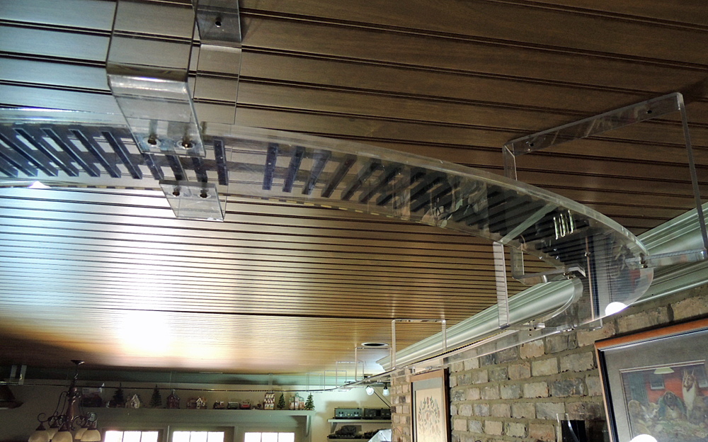 Acrylic Suspended Track System for Garden Scale Train