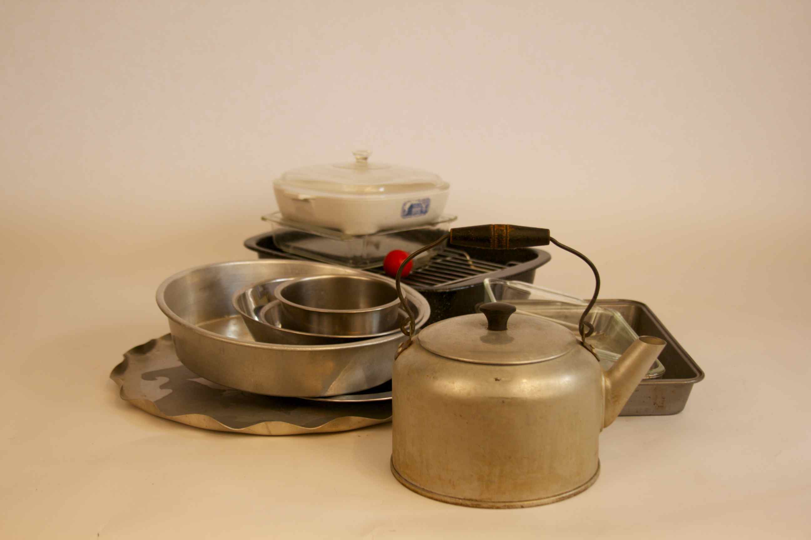 Lot of 14 Kitchen Items