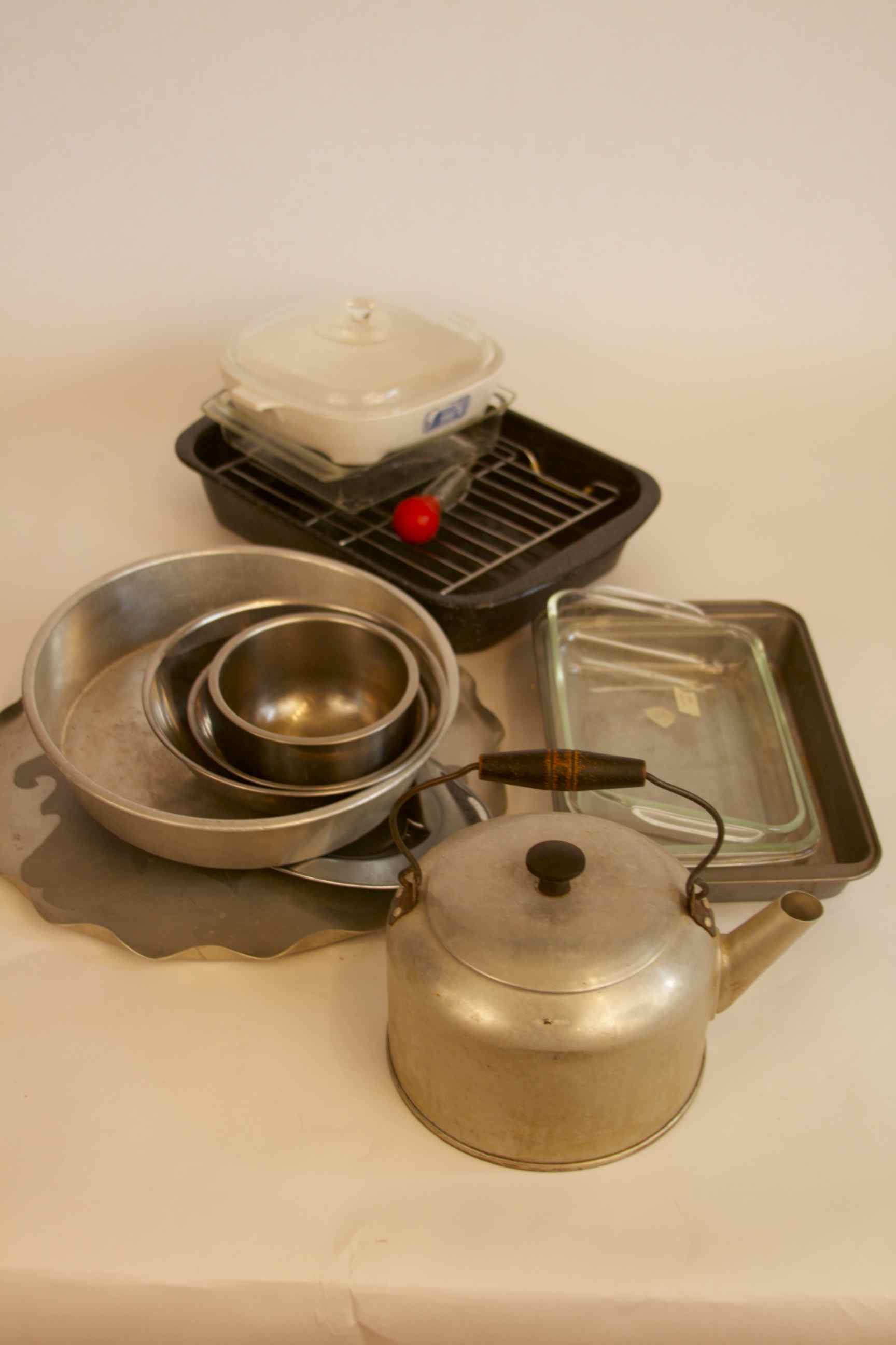 Lot of 14 Kitchen Items