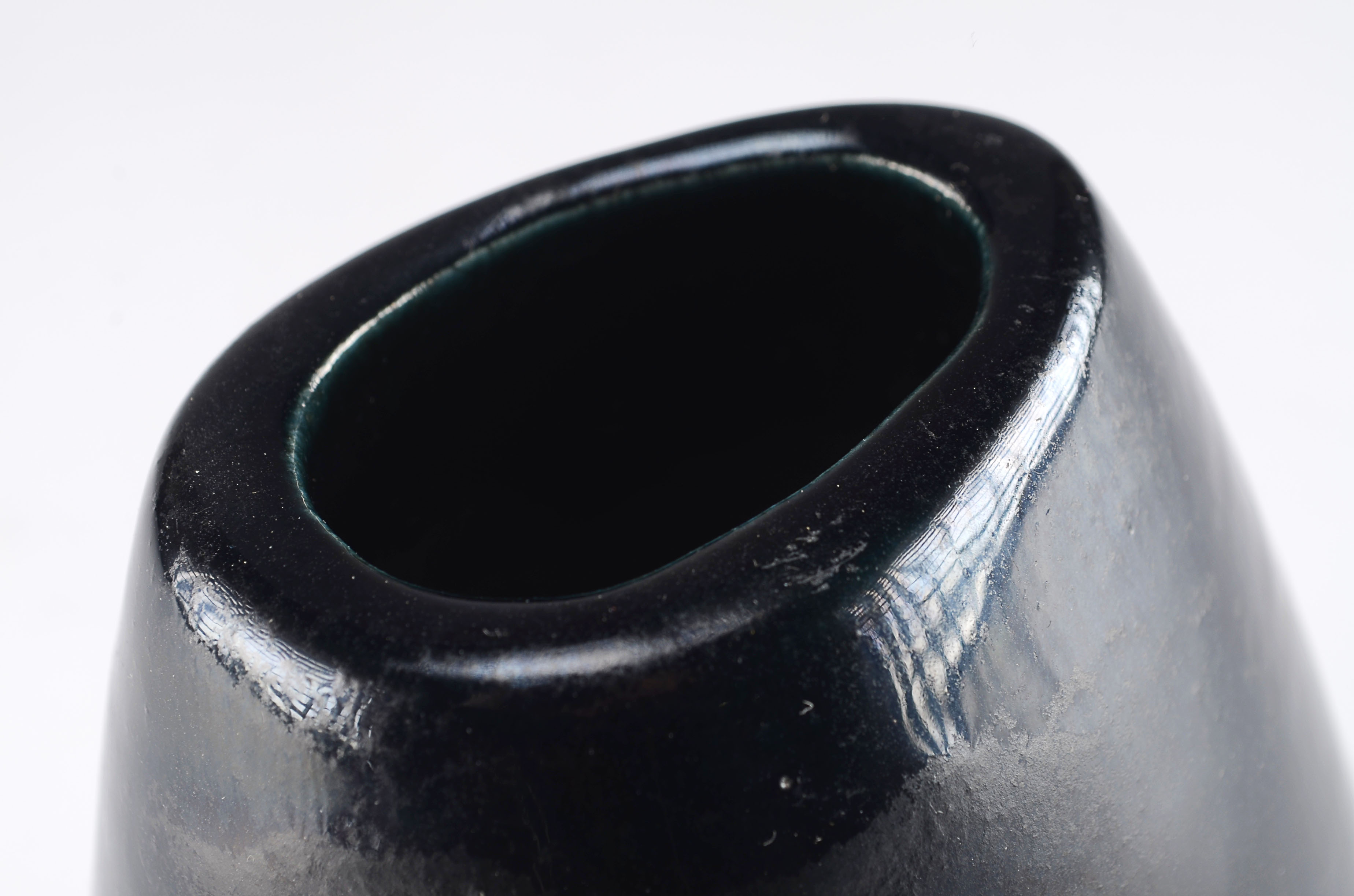 Rare Experimental Gun Metal Glaze Russel Wright Bauer Pottery Corsage Vase 