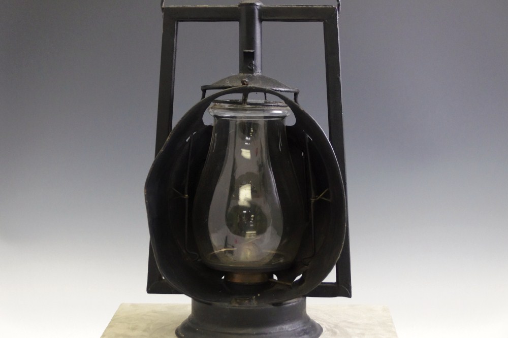 Rare Antique Dietz 'Beacon Dash Lamp' Hot Blast Lantern