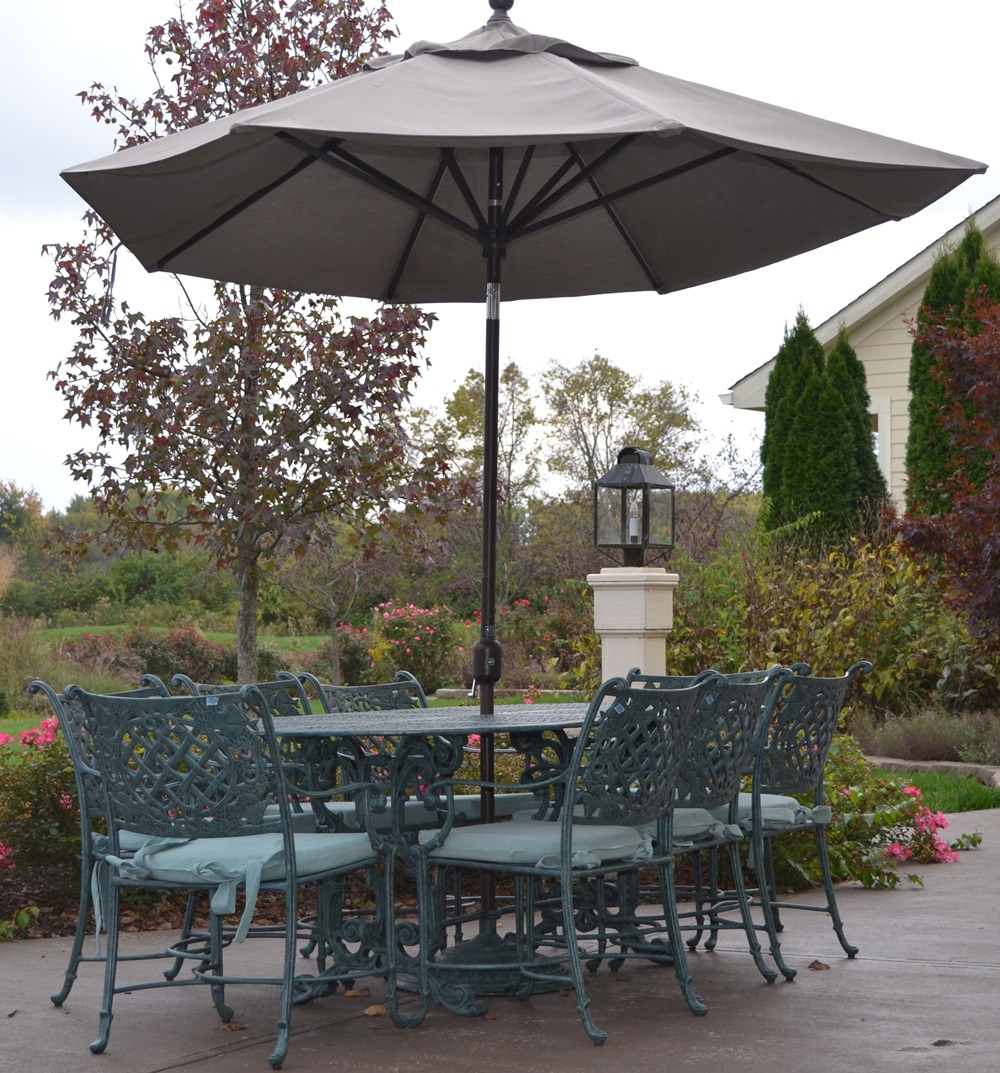 Cast Classics Landgrave Cast Aluminum Patio Set Table 8 Chairs & Umbrella