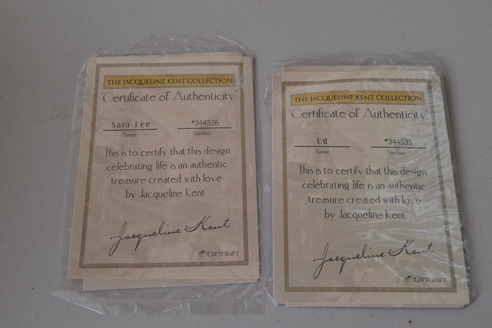 Jacqueline Kent Set of 2 Christmas Carolers Plus 4 Glass Christmas Trees