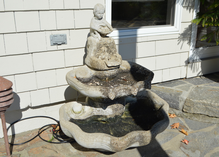 "Three Coins in the Fountain" Recirculating Decorative Water Fountain