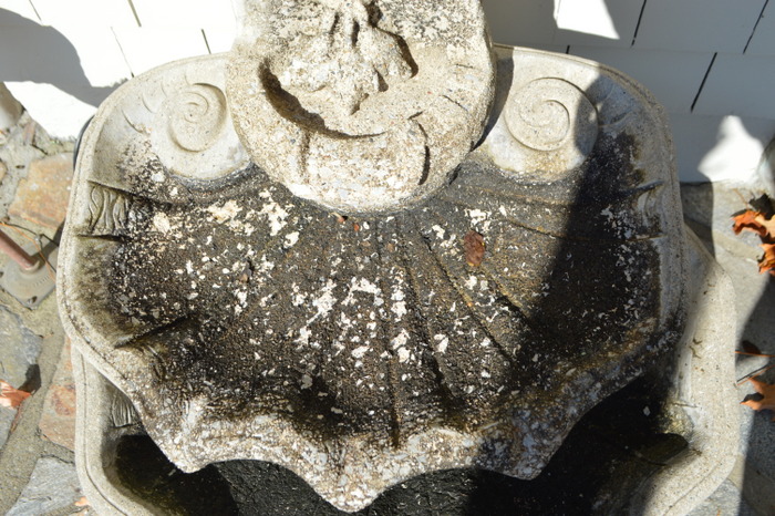 "Three Coins in the Fountain" Recirculating Decorative Water Fountain