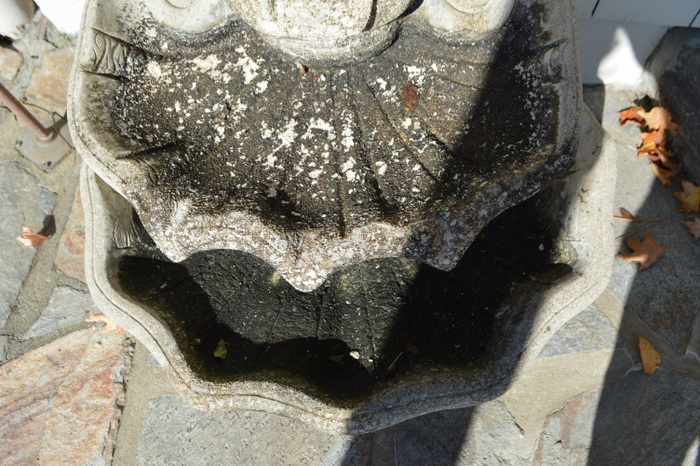 "Three Coins in the Fountain" Recirculating Decorative Water Fountain