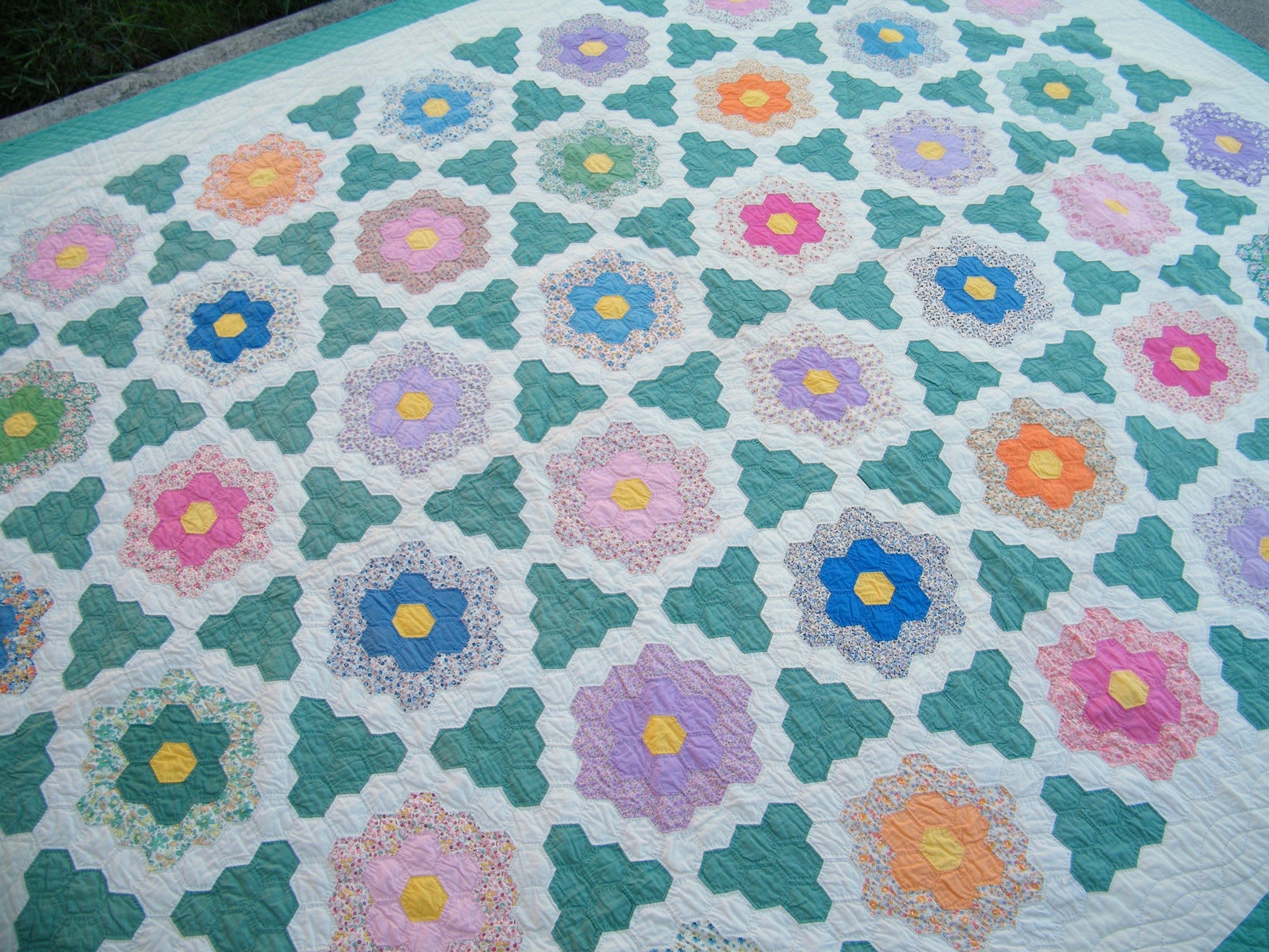 Vintage Grandmother's Flower Garden Quilt