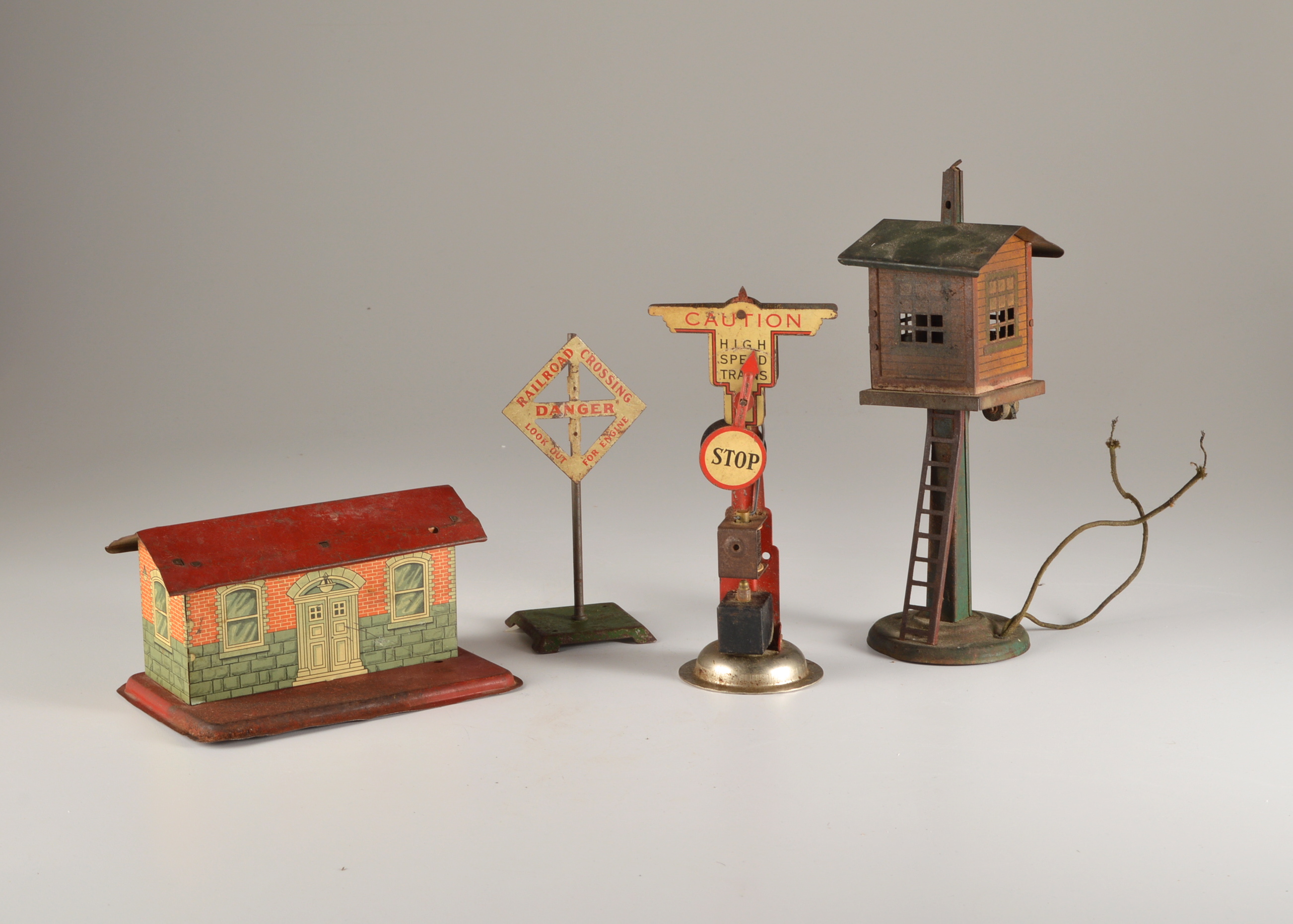 American Flyer Tin Litho Model Train Accessories