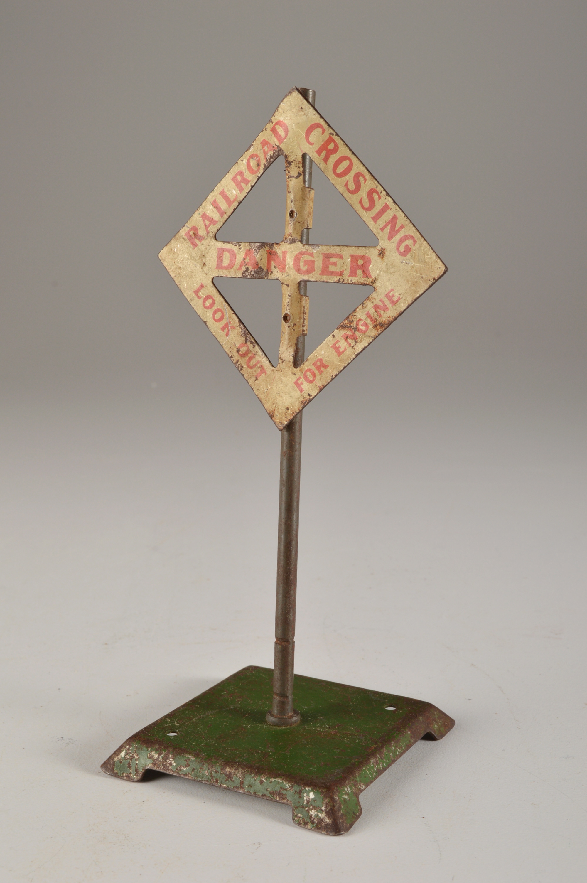 American Flyer Tin Litho Model Train Accessories