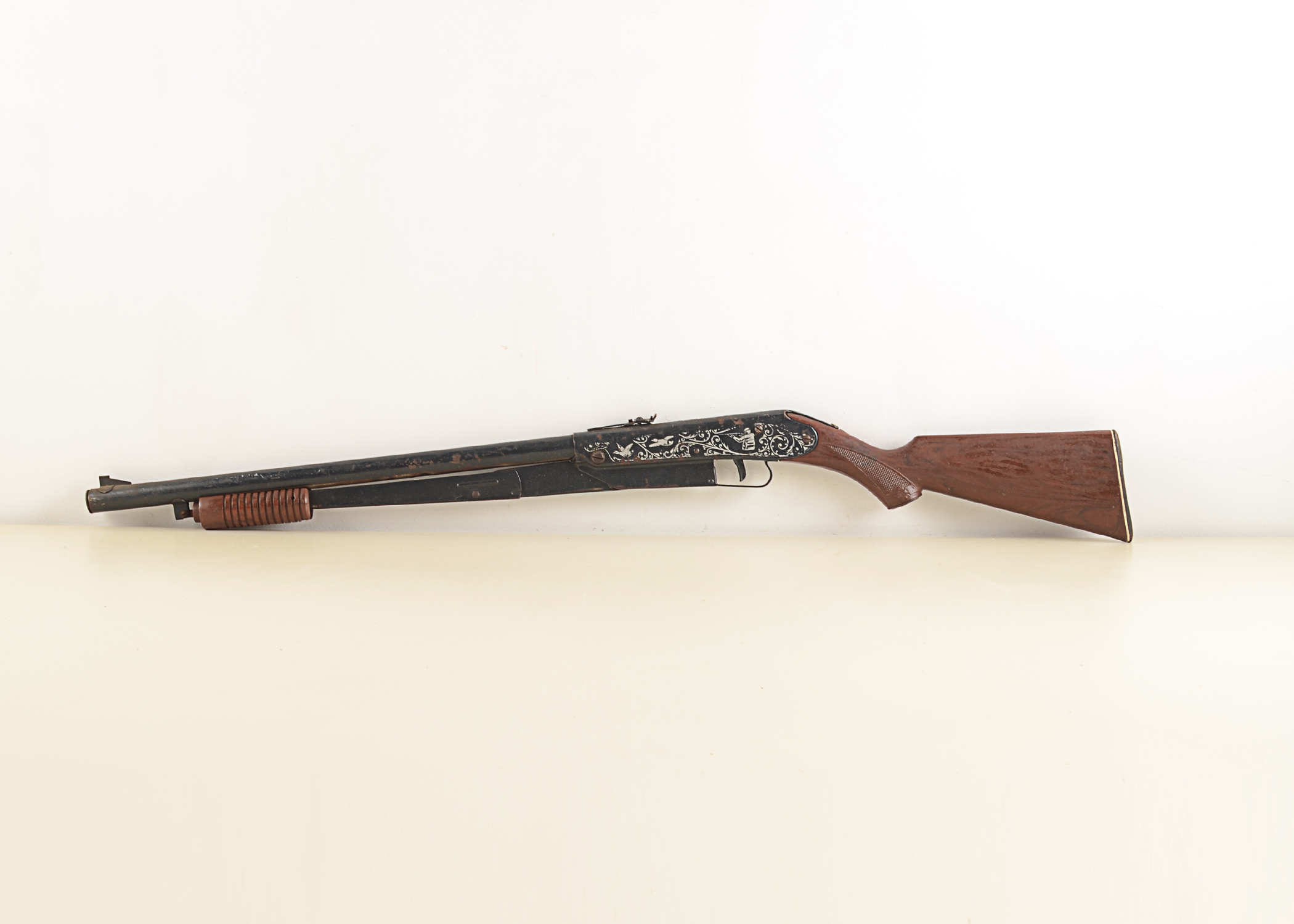 Vintage Daisy Model 25 BB Rifle. 