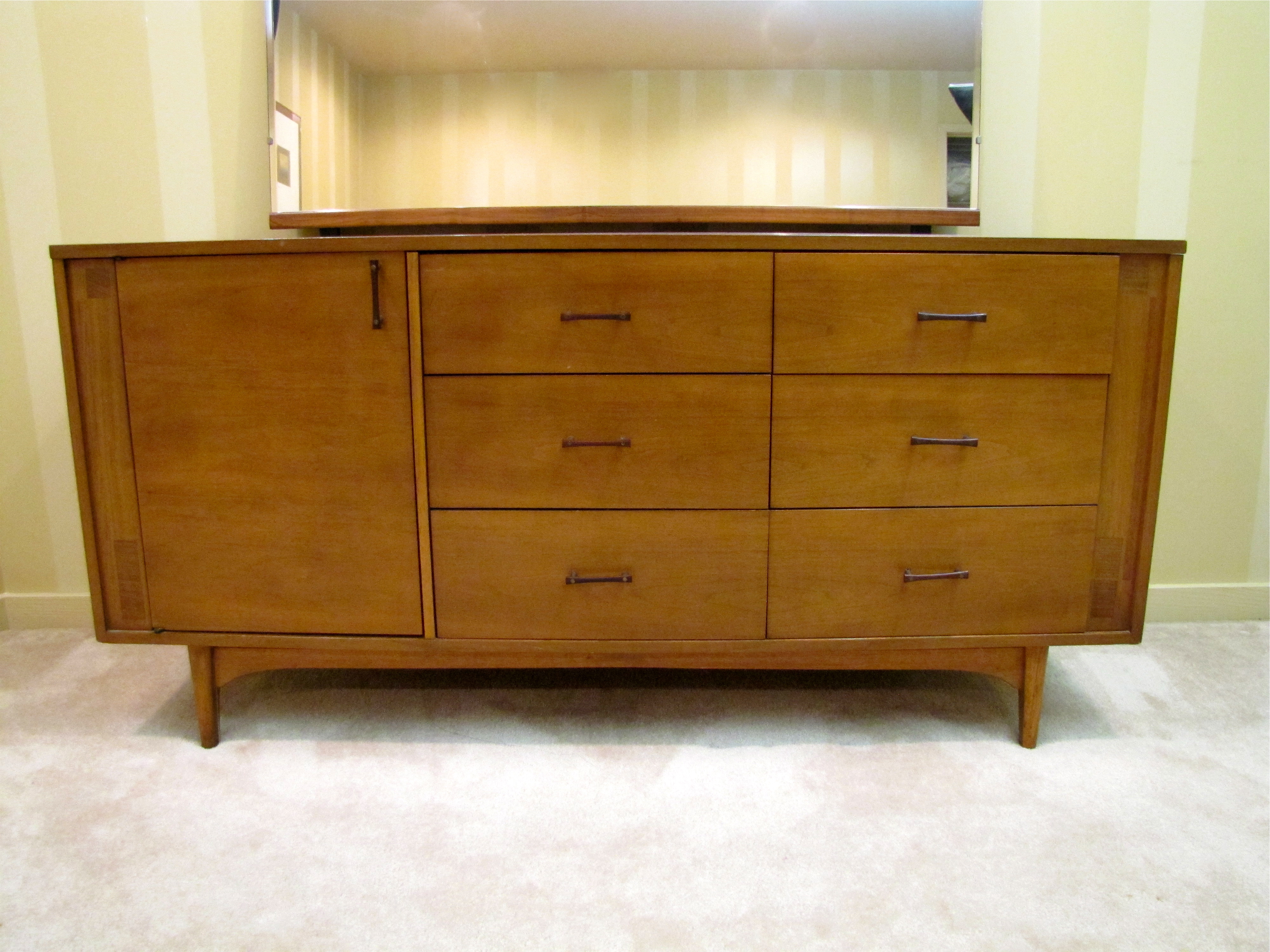 Mid-Century Modern Kroehler Dresser With Mirror