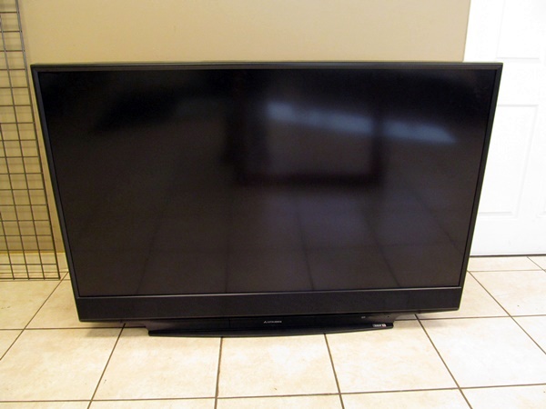 Mitsubishi 65" TV