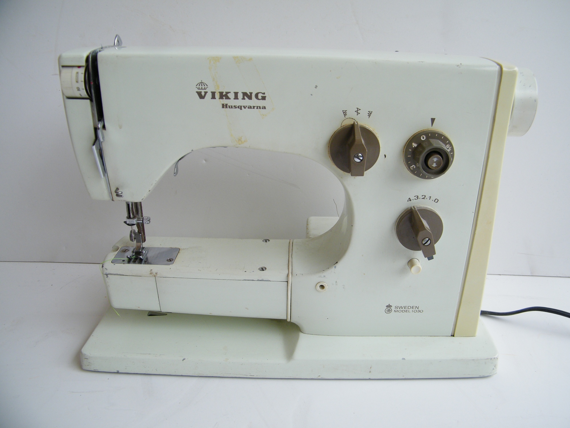 Viking Husqvarna Sewing Machine