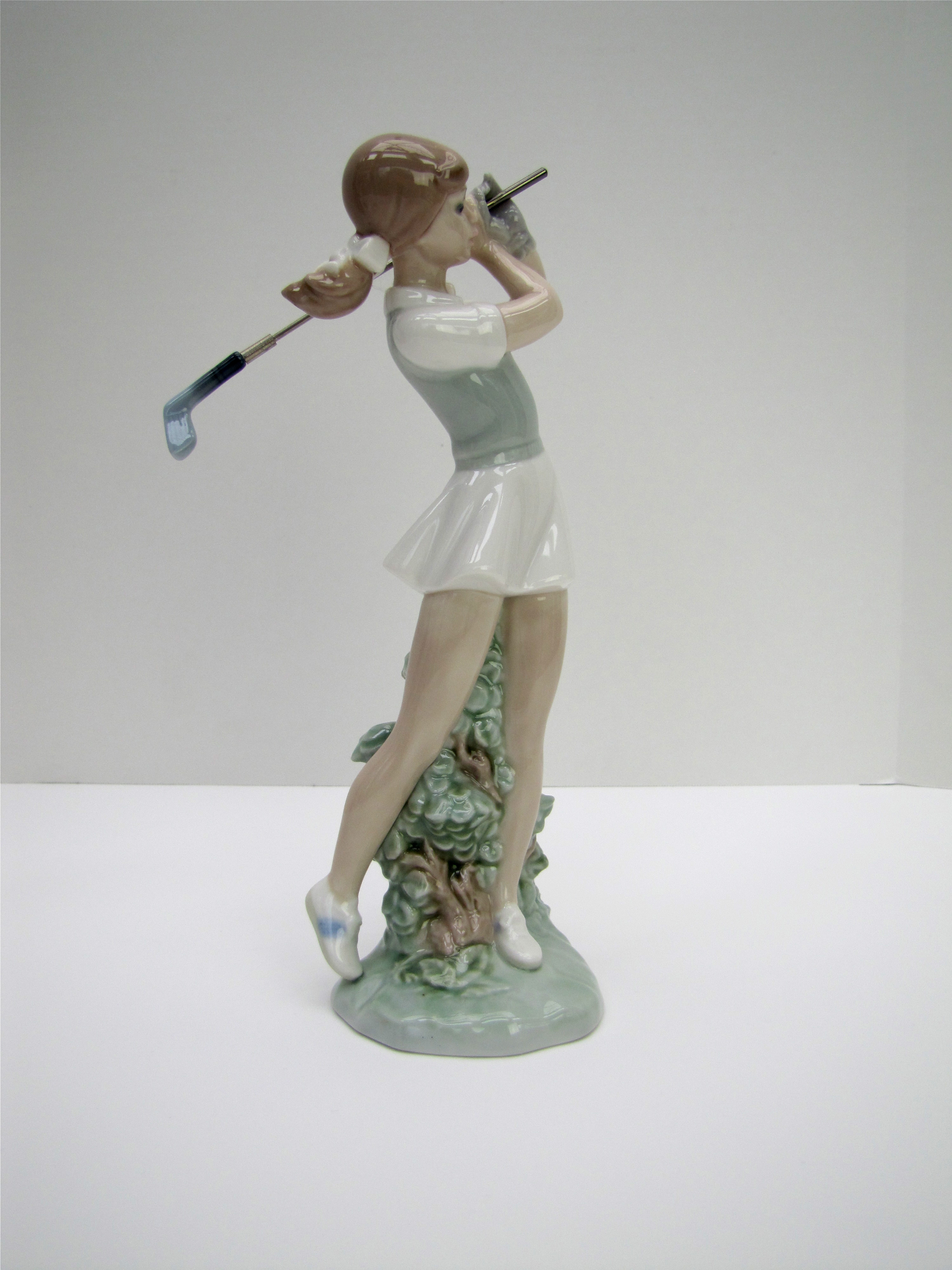 Lladro Lady Golfer Figurine