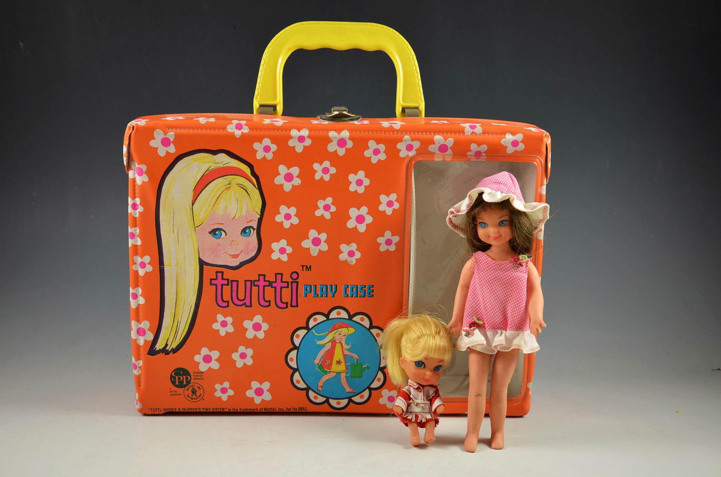 Tutti Doll, Case and Accessories