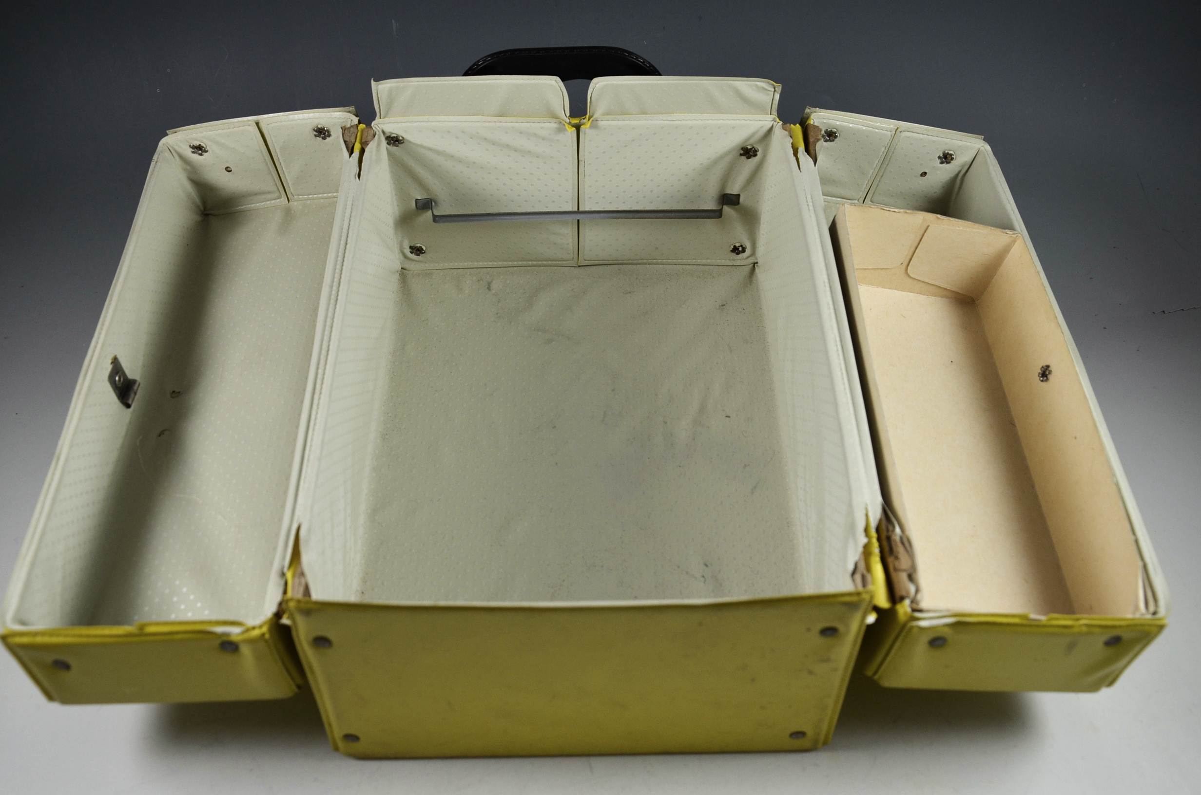 Skooter Doll, Skipper Case and Skipper Clothing