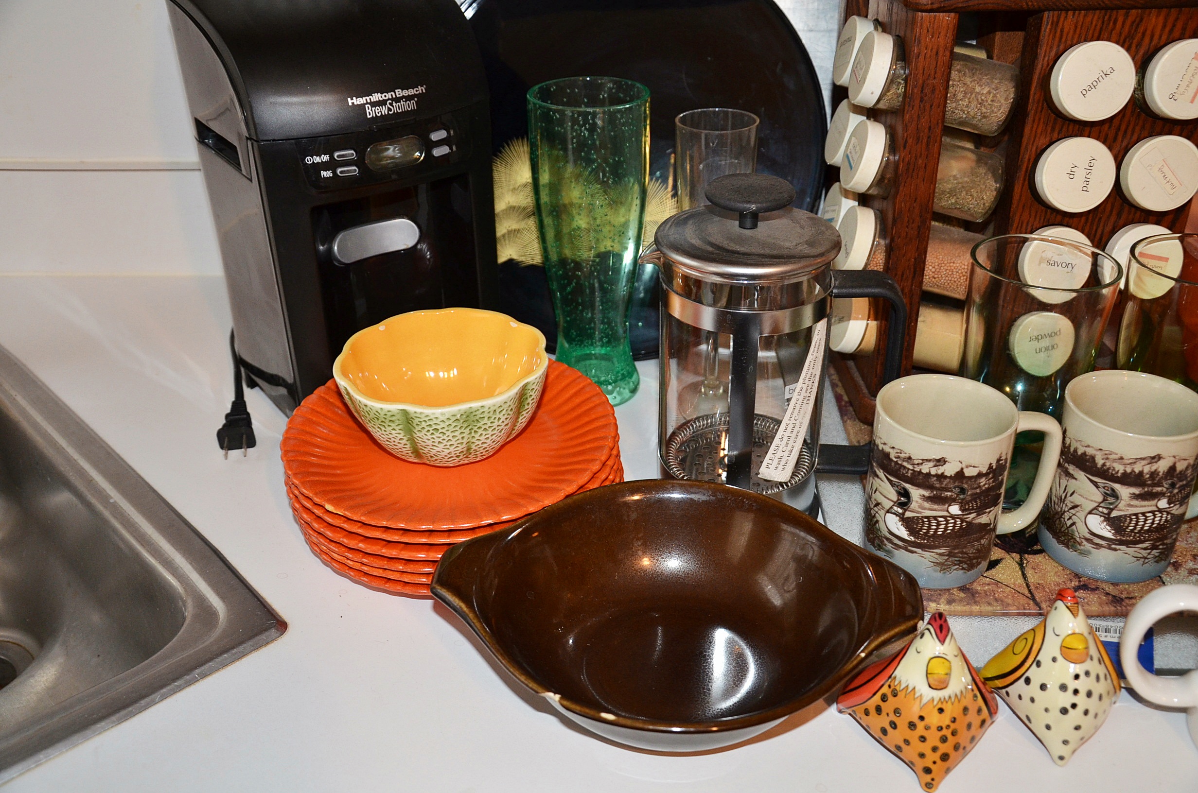 Assortment of Kitchen Items