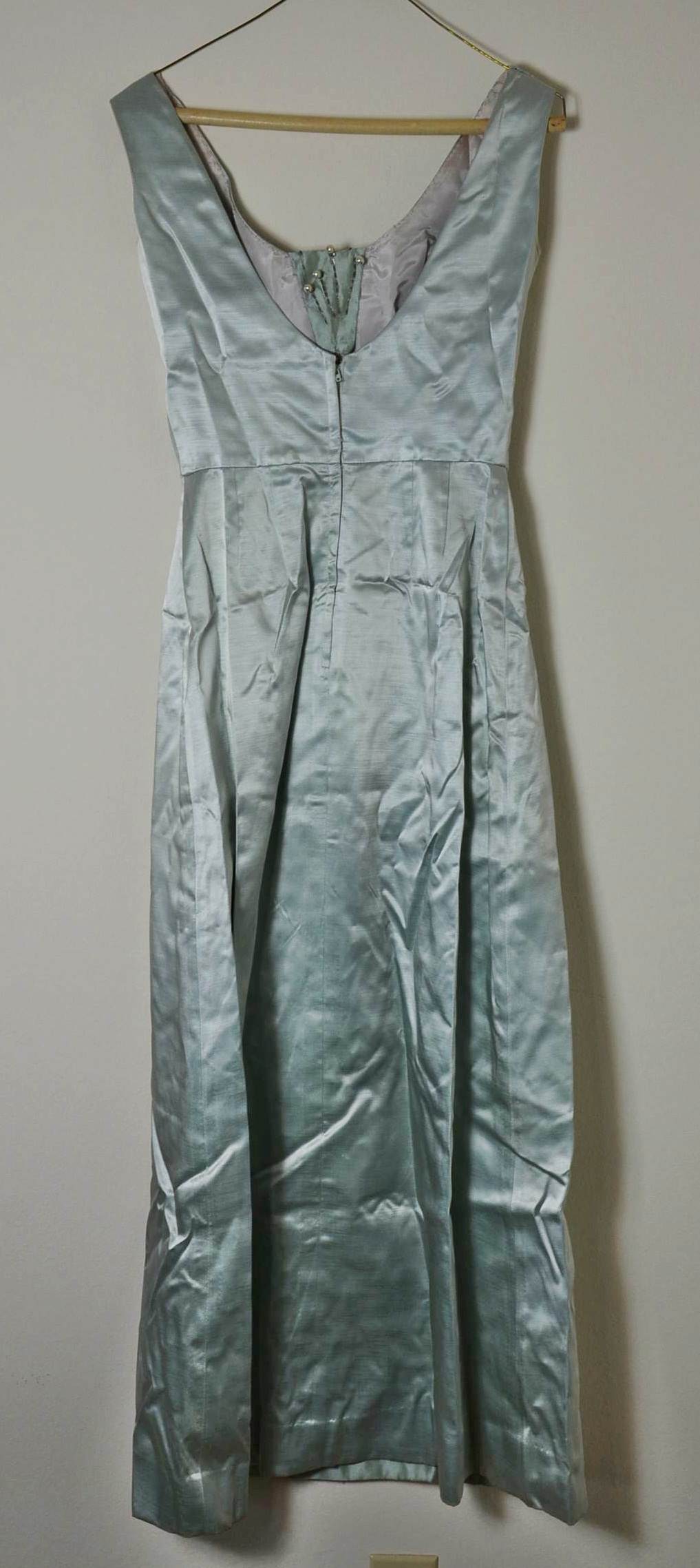 Vintage Dress in Pale Green