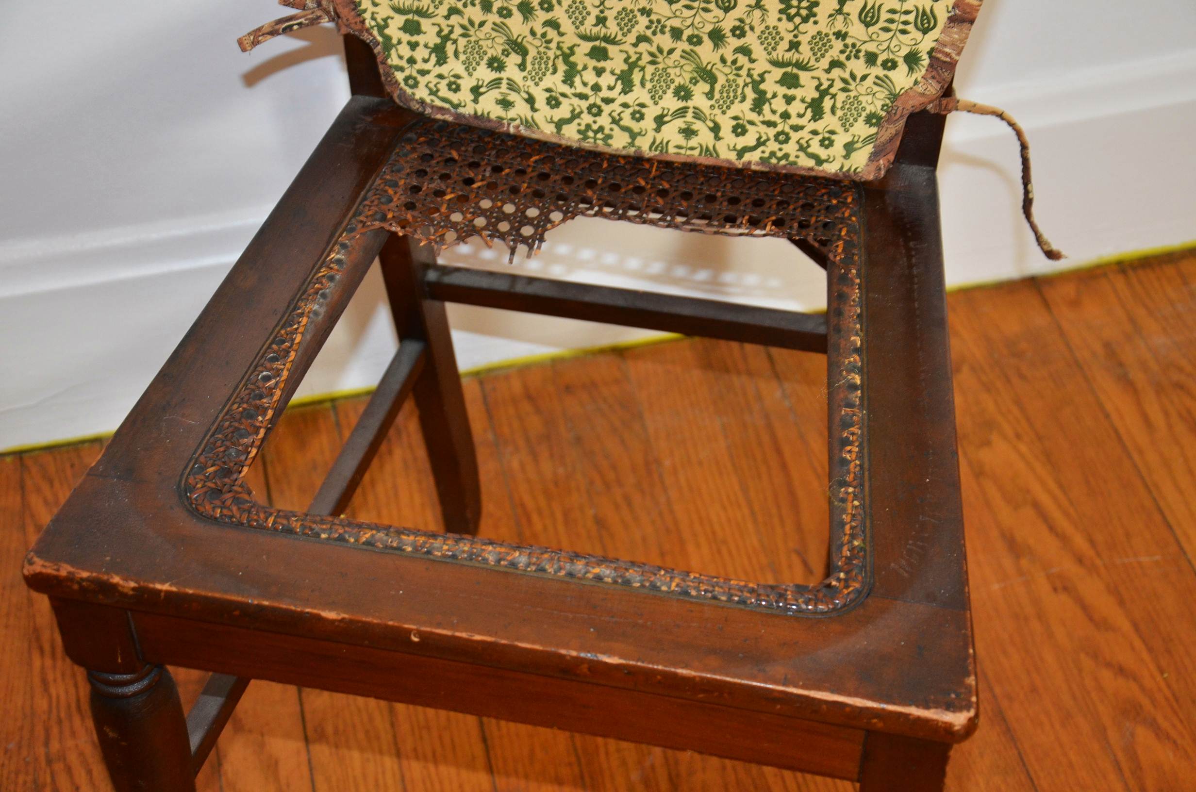 Furniture Pairing, Chair and Table