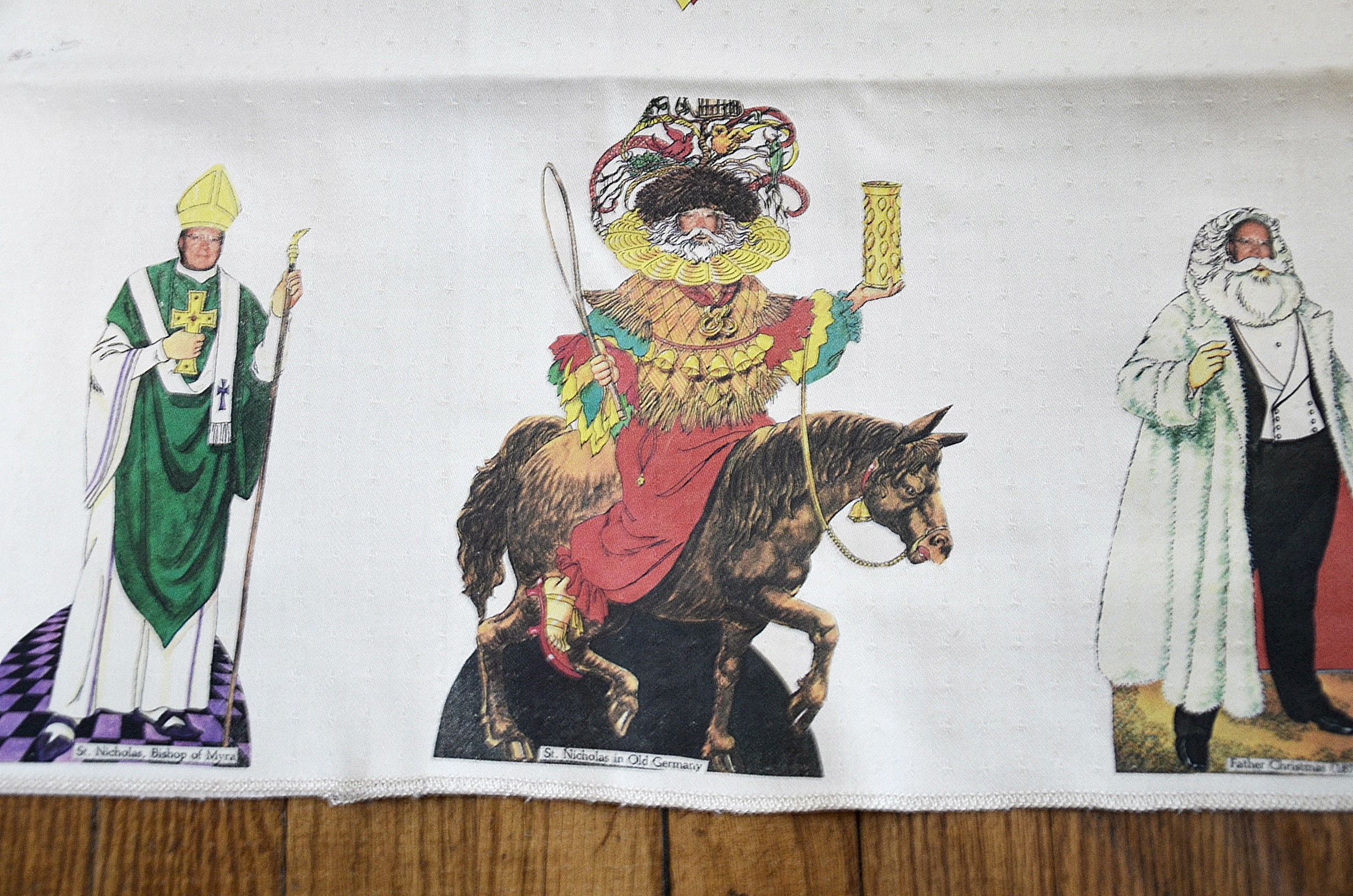 Vintage Holiday Table Linens