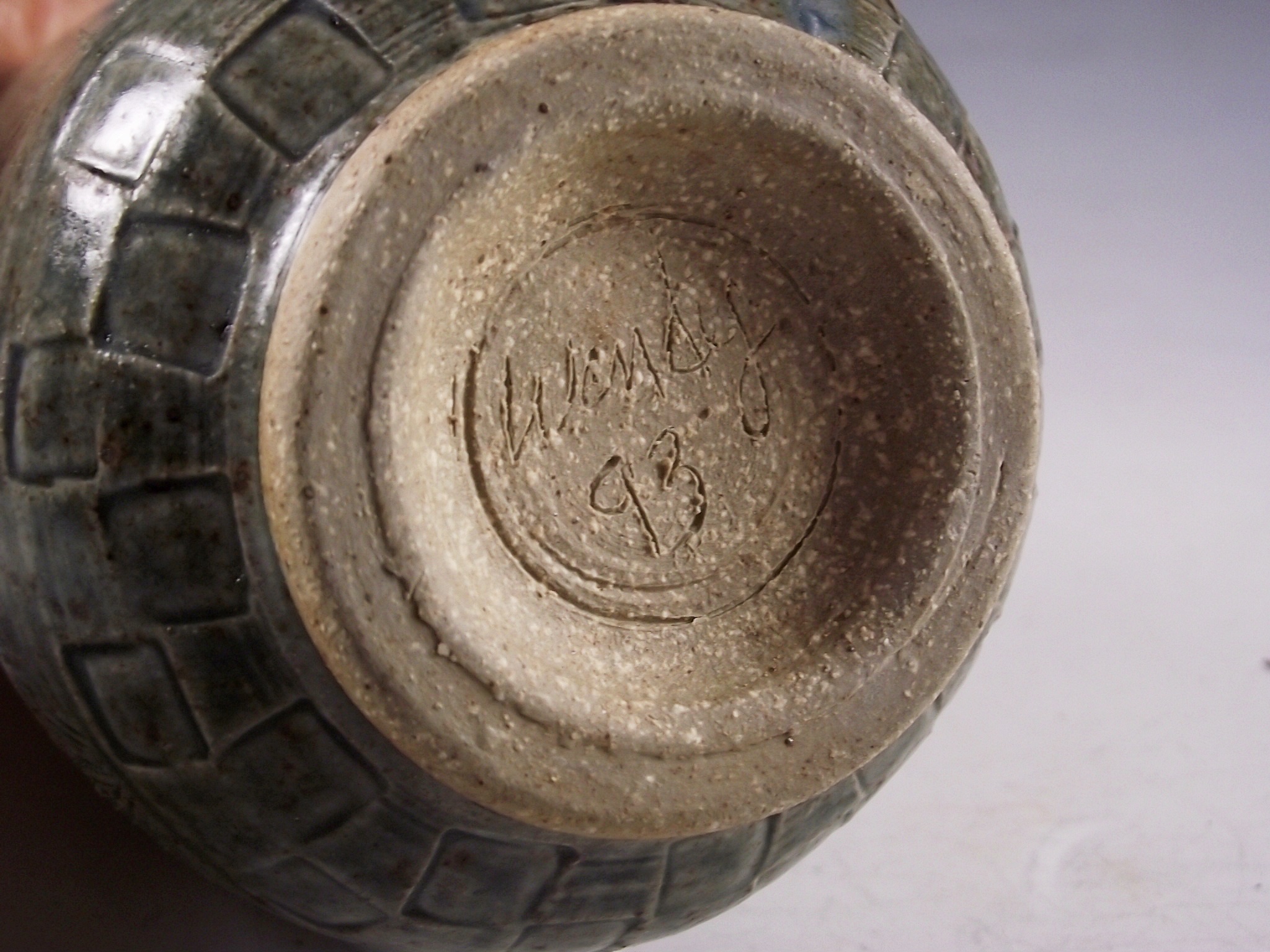 Signed Pottery Accent Light Featuring the Face of a Cat