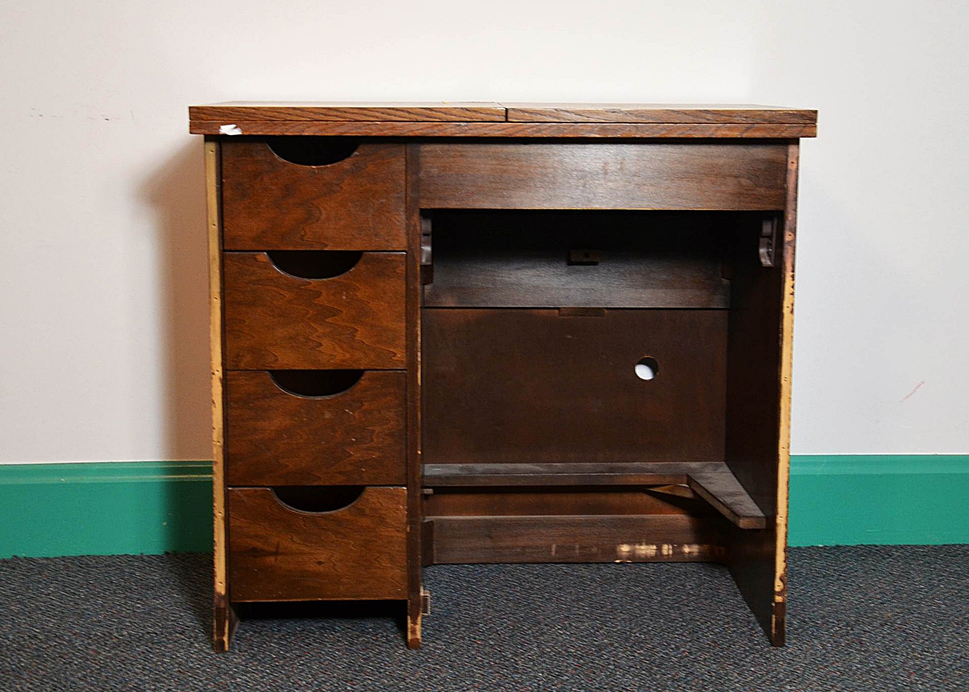 Sewing Machine Table