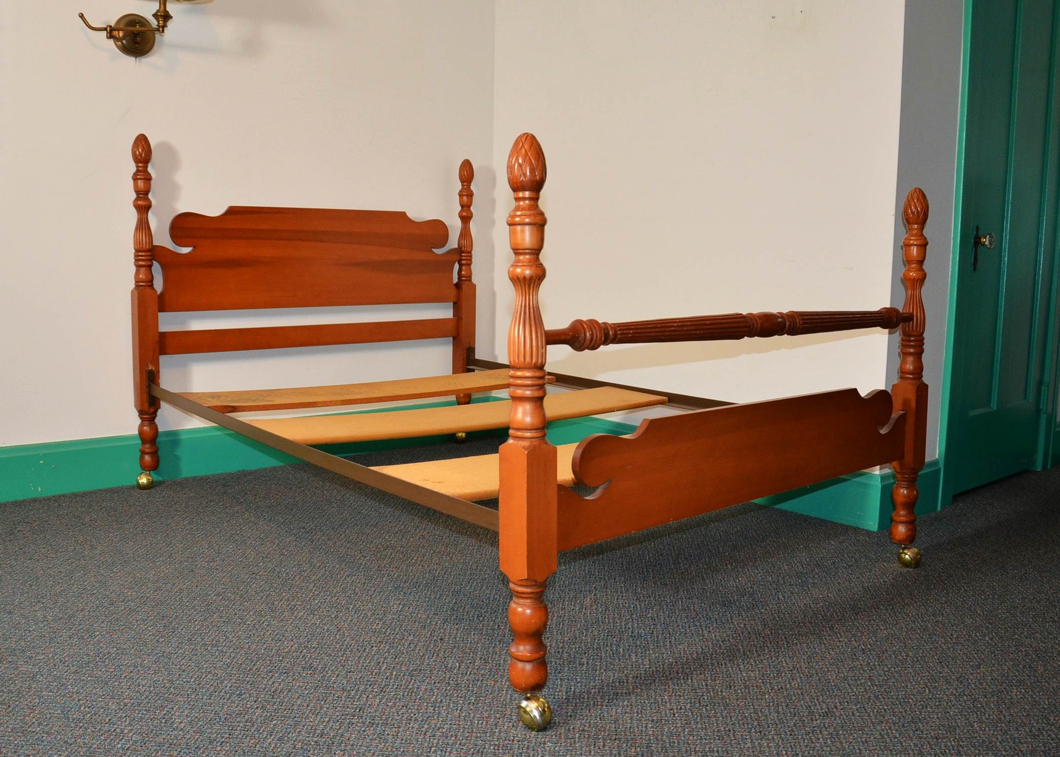 Walnut Four Poster Full Bed