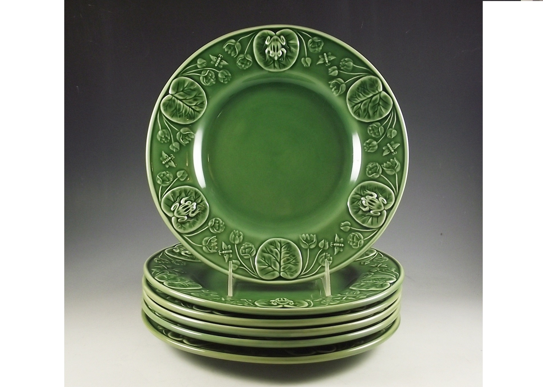 Set of Six Bordallo Pinheiro Portugal Green Plates, Frog on Lily Pad