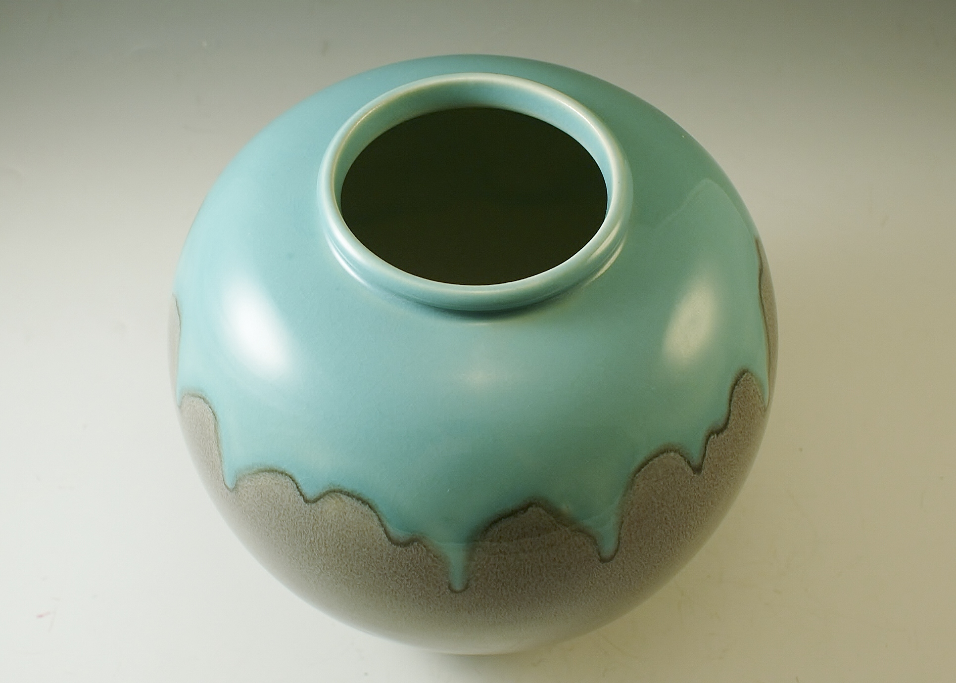 Large Rookwood Pottery Blue And Grey Drip Vase