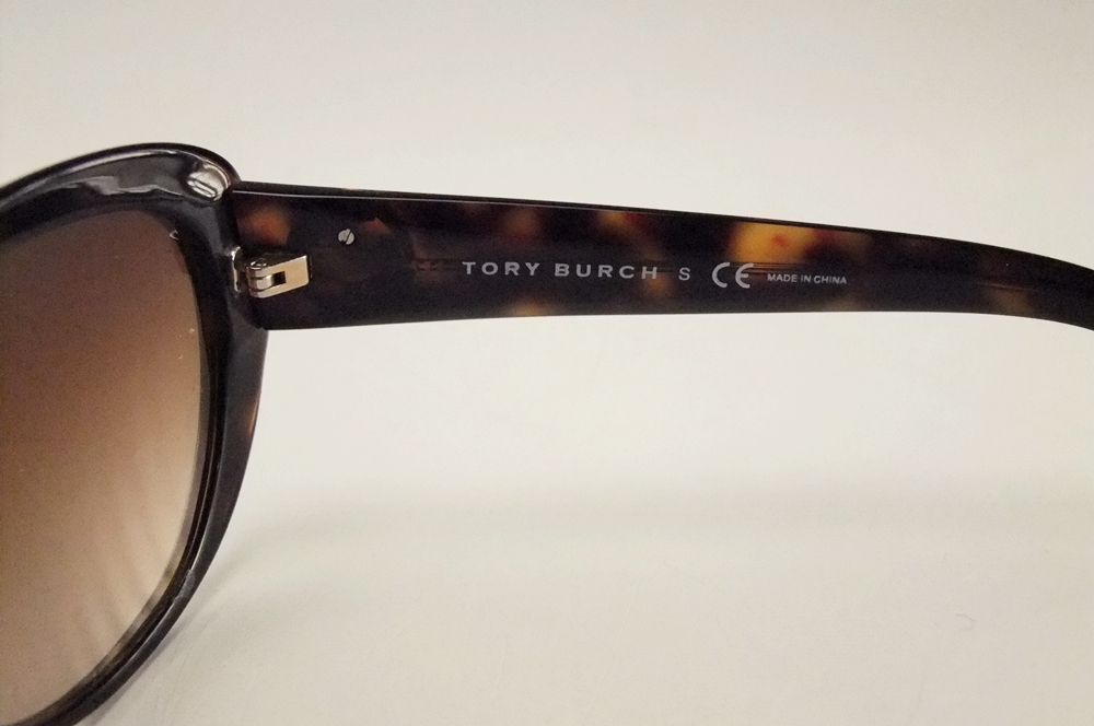 Tory Burch Sunglasses in Tortoise with Original Case