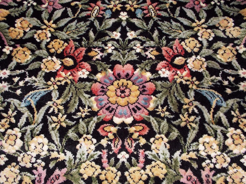 A Striking All Wool Karastan Rug From the Garden of Eden Collection