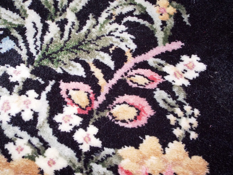 A Striking All Wool Karastan Rug From the Garden of Eden Collection