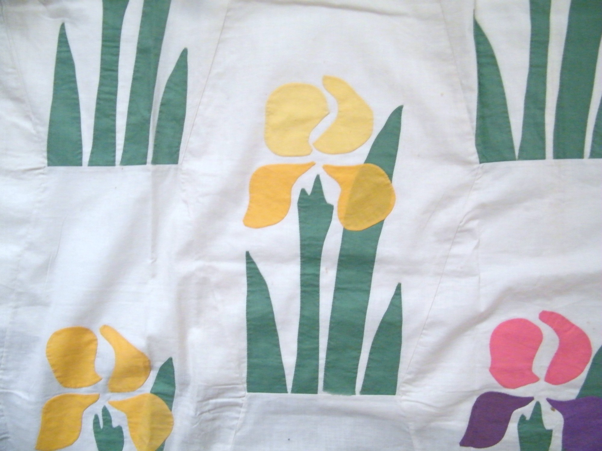 Vintage 'Iris' Quilt Top