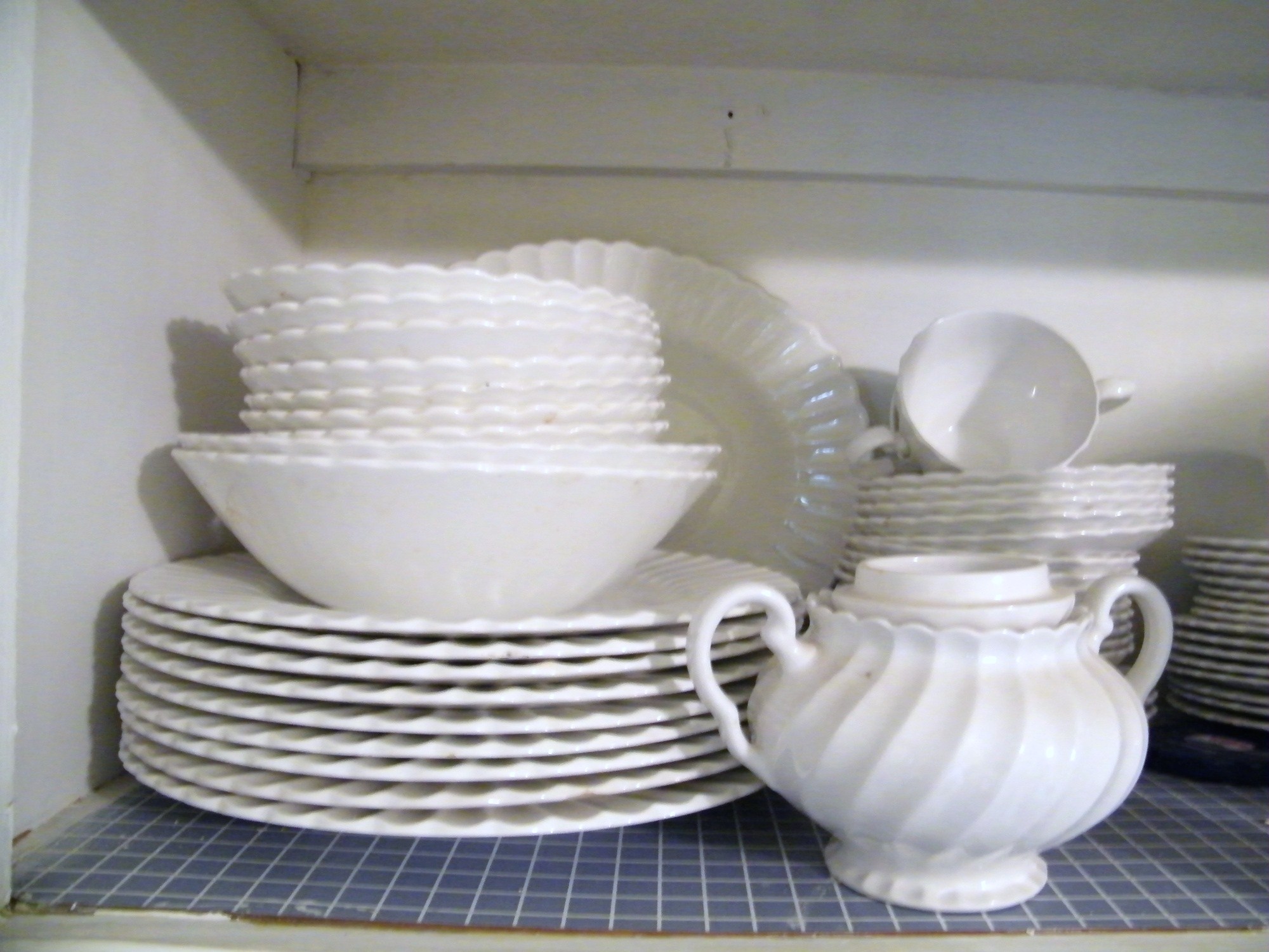 Kitchenware, China, Appliances Cleanout