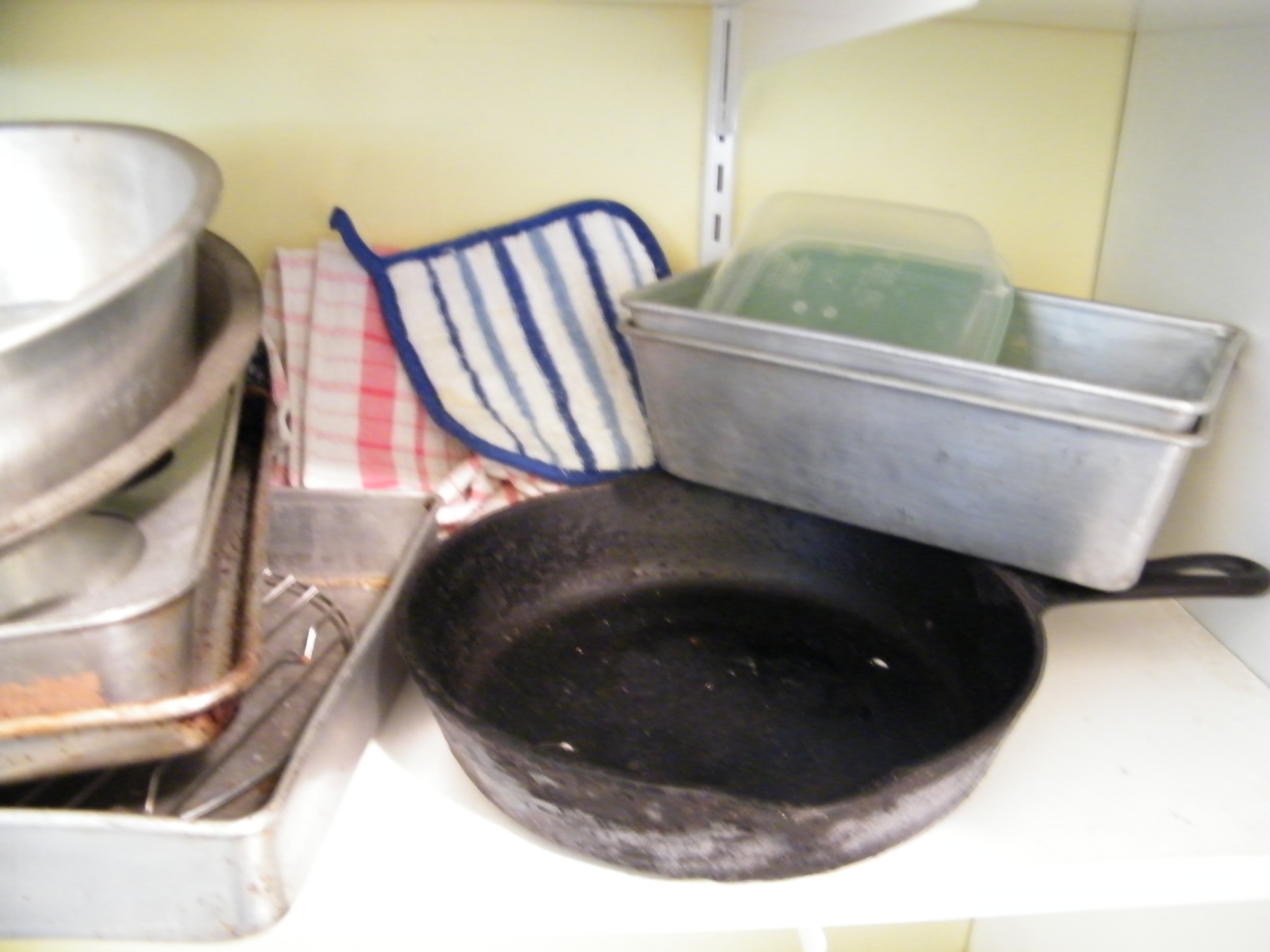 Kitchenware, China, Appliances Cleanout