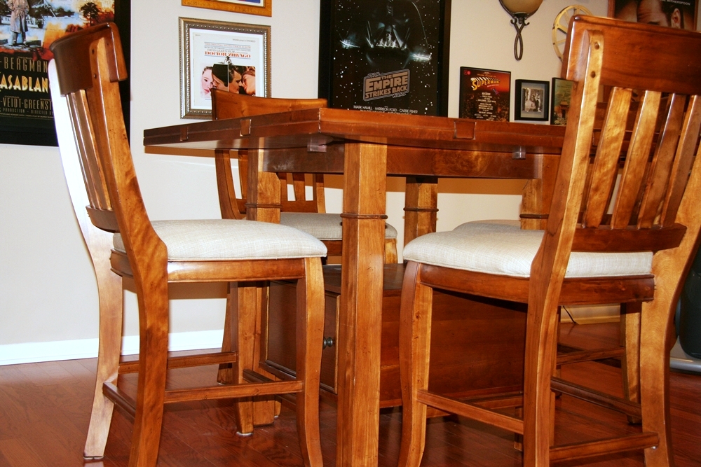 Havertys Furniture Gathering Table