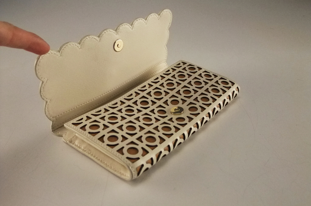 Tory Burch Kelsey Lattice Cut-Out leather Clutch Wallet in Bleach Aged Vachetta 