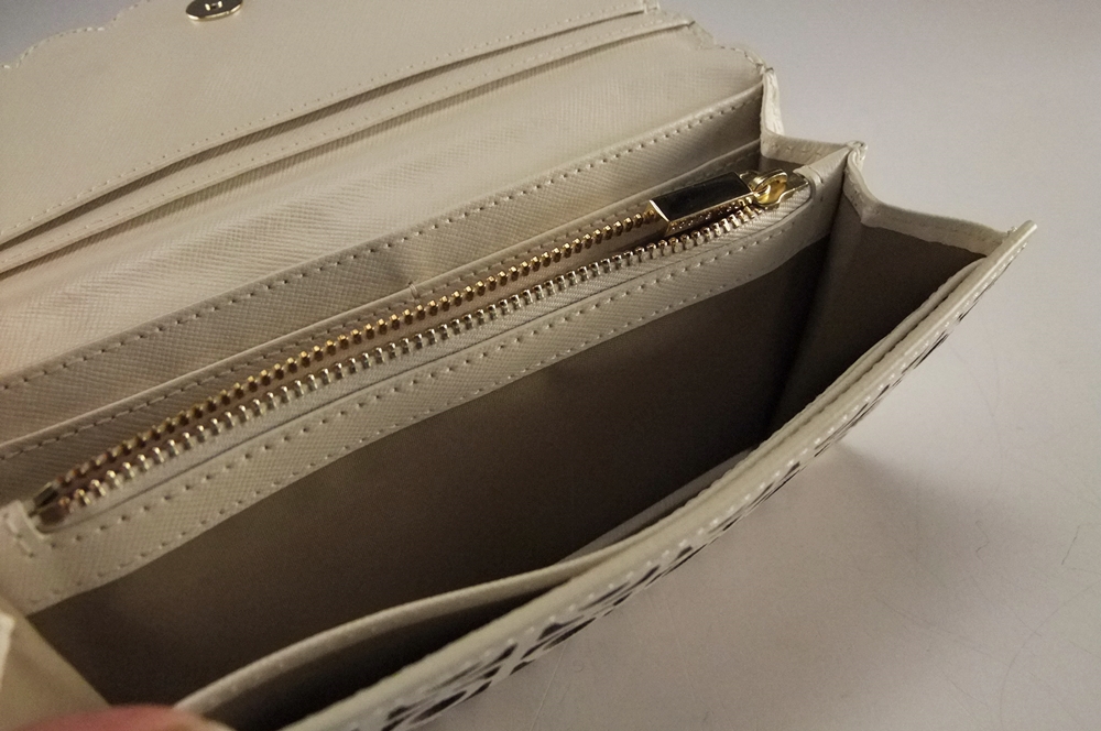 Tory Burch Kelsey Lattice Cut-Out leather Clutch Wallet in Bleach Aged Vachetta 