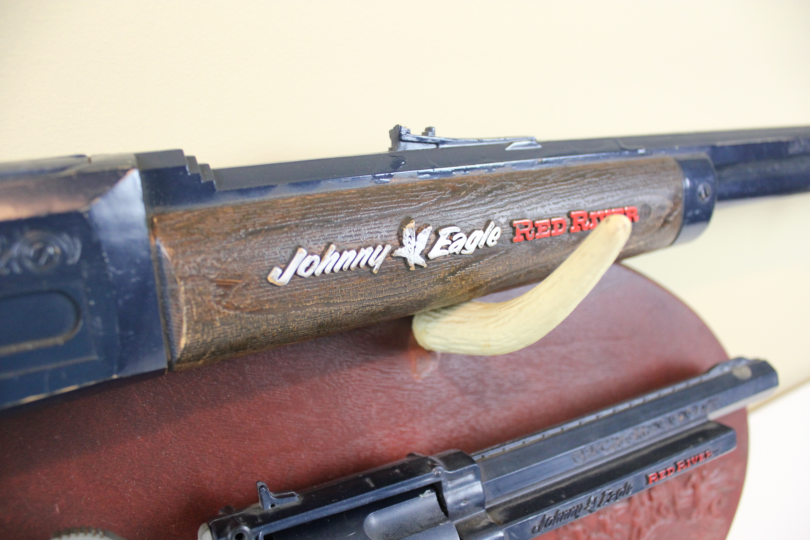 1960s Topper Toys Johnny Eagle Red River Toy Gun Set with Plaque 