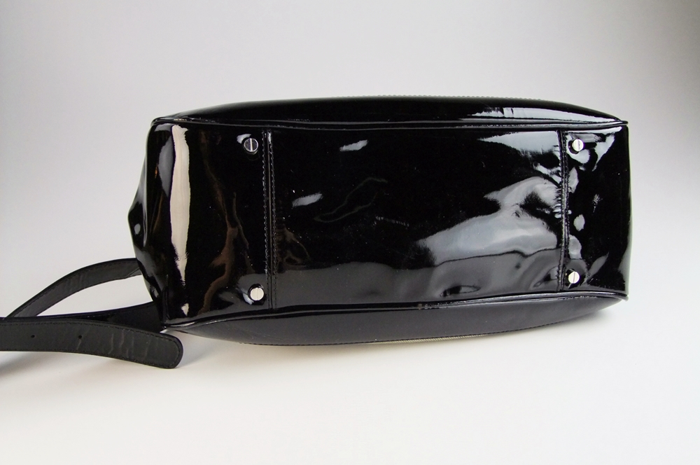 Tory Burch Black and White Handbag Trimmed in Black Patent Leather