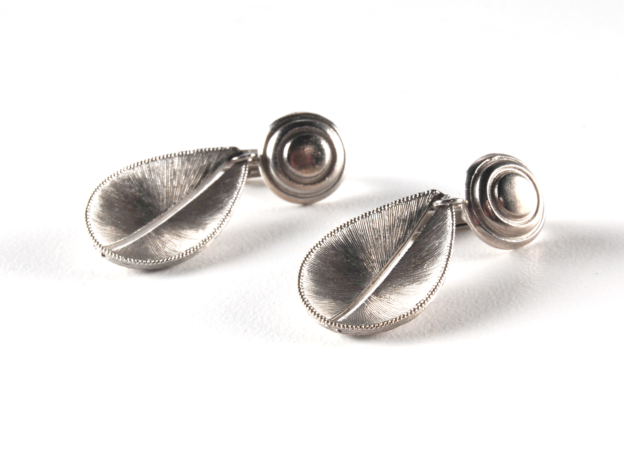  Necklace and Earring Set