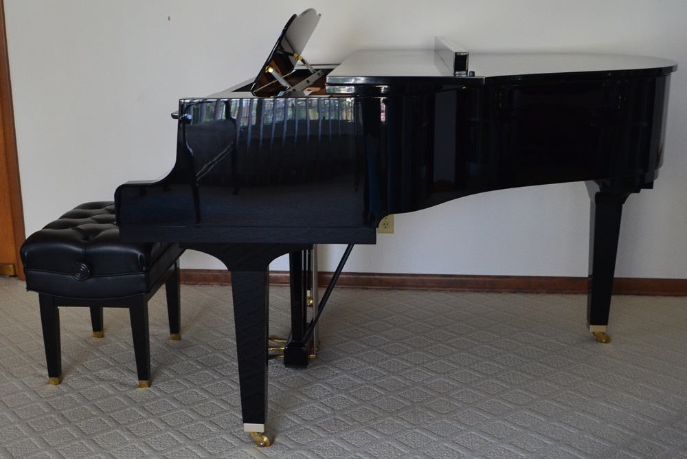 Yamaha GH1 Baby Grand Piano 5' 3"