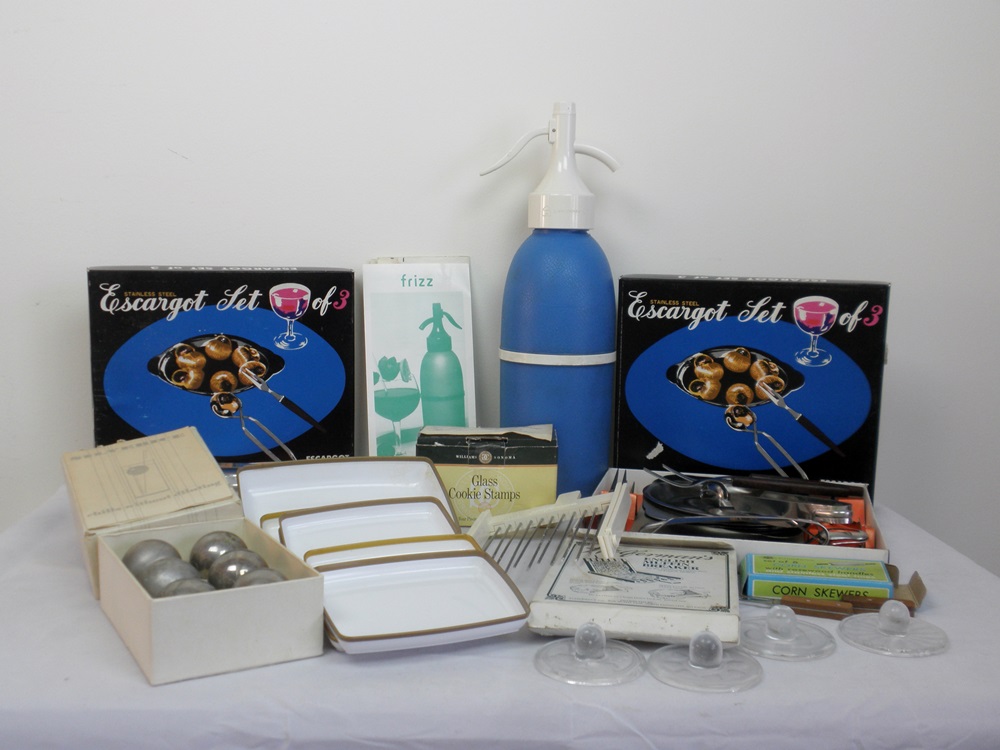 Vintage Kitchen Ware 