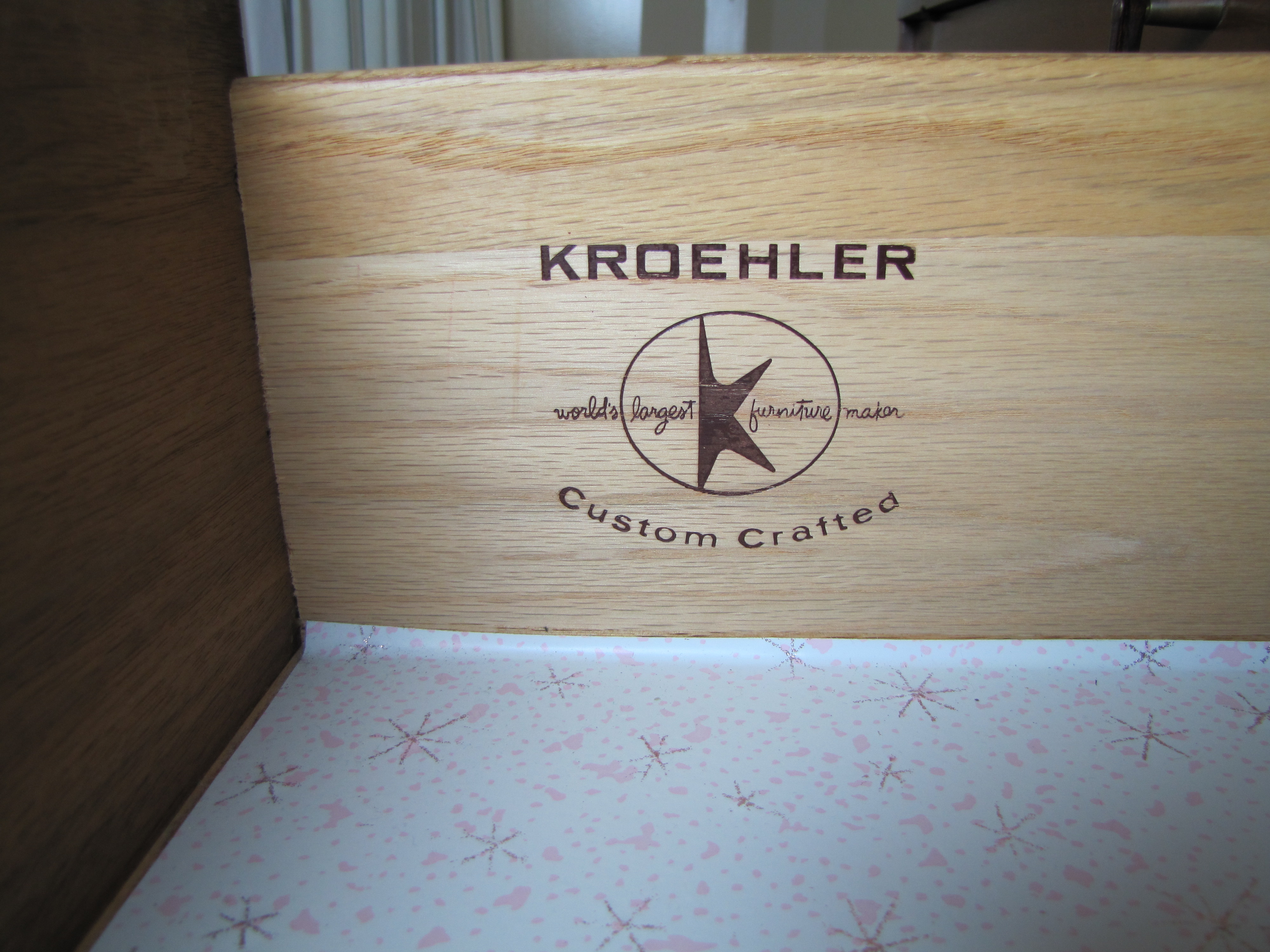 Mid-Century Modern Kroehler Dresser With Mirror