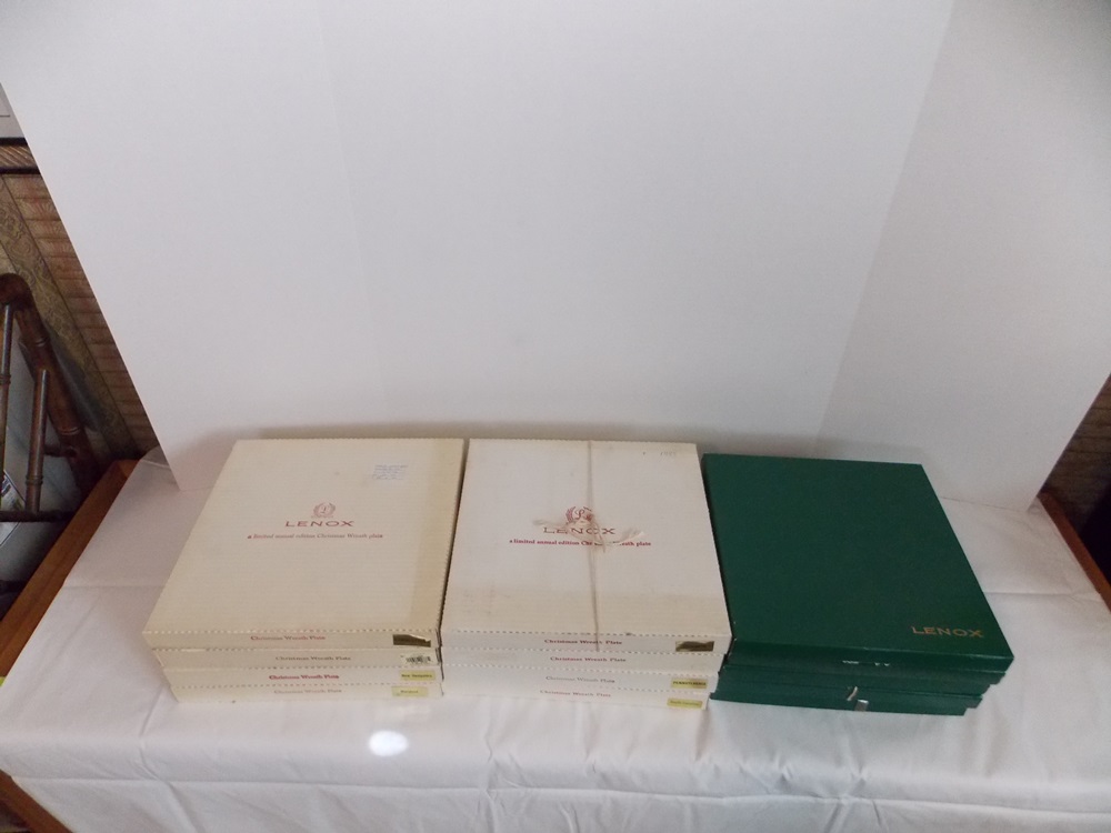 Lenox Colonial Christmas Wreath Plates